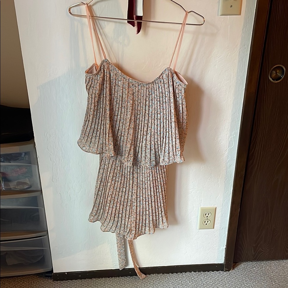 Floral Pleated Spaghetti Strap Romper in Blush